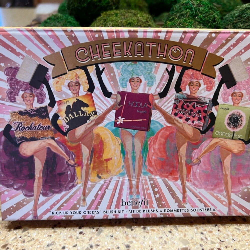 Benefit Chekathon blush palette